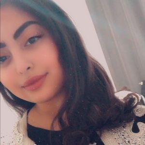 Meet your Posher, Assia